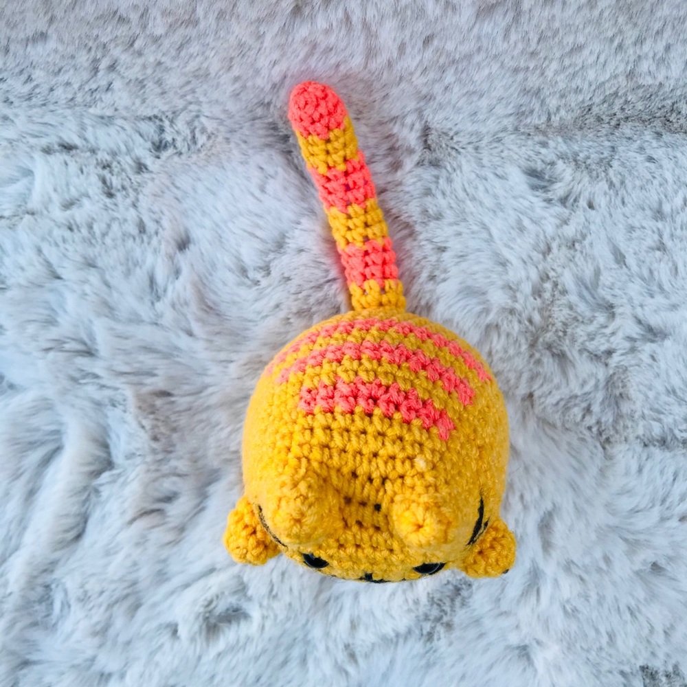 Hand Made Crochet Dumpling Kitty - Picture 3 of 4